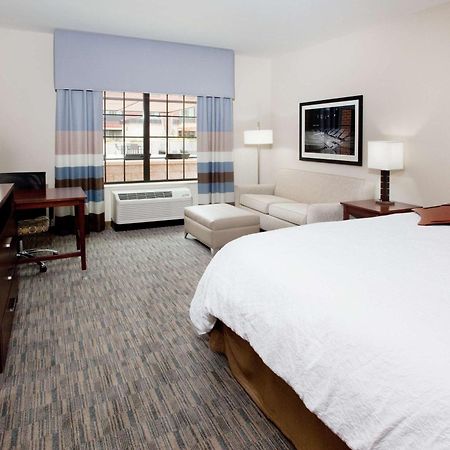 Hampton Inn & Suites Chapel Hill/Carrboro מראה חיצוני תמונה