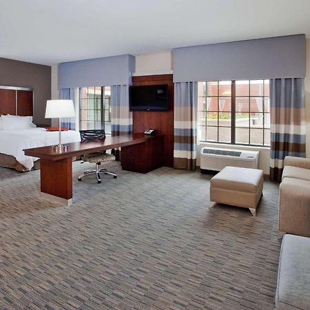 Hampton Inn & Suites Chapel Hill/Carrboro מראה חיצוני תמונה